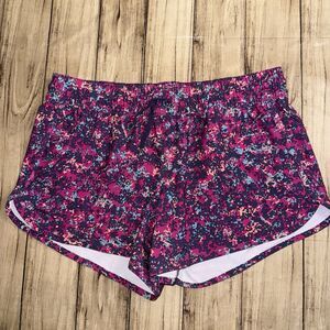 Columbia Women's Medium Bogata Bay Stretch UPF 50 Printed Shorts